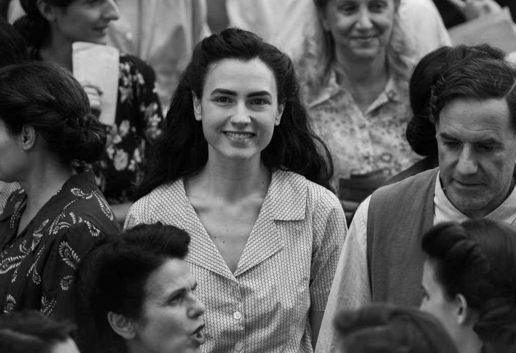 Marcella (Romana Maggiora) en Siempre nos quedará mañana. Fuente: Fotograma de la película